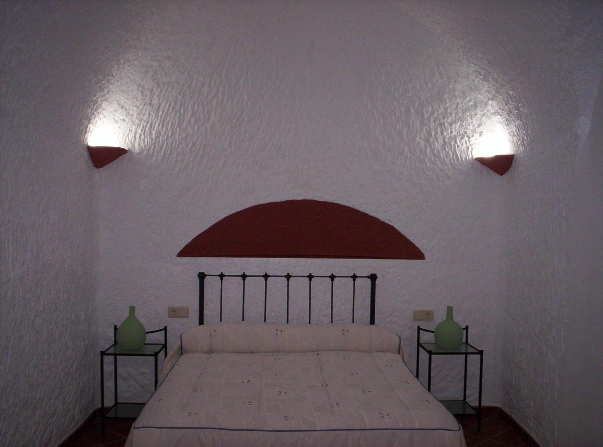 Cuevas La Chumbera Guest House Benalua de Guadix Exterior photo