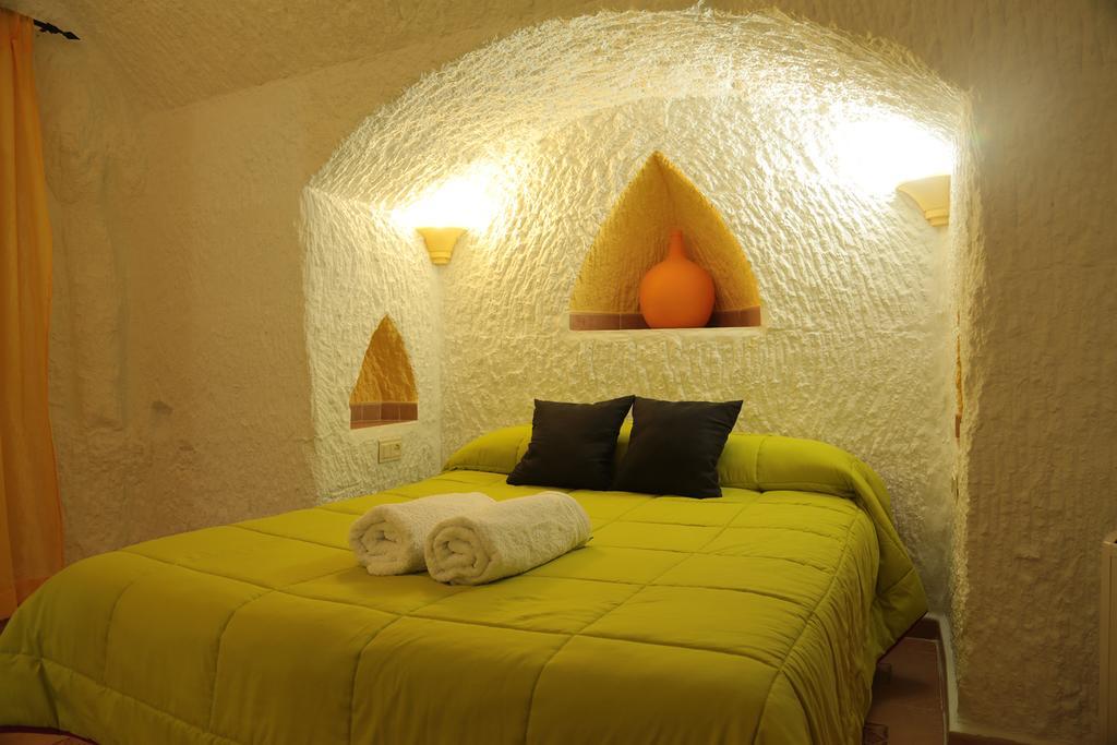 Cuevas La Chumbera Guest House Benalua de Guadix Exterior photo