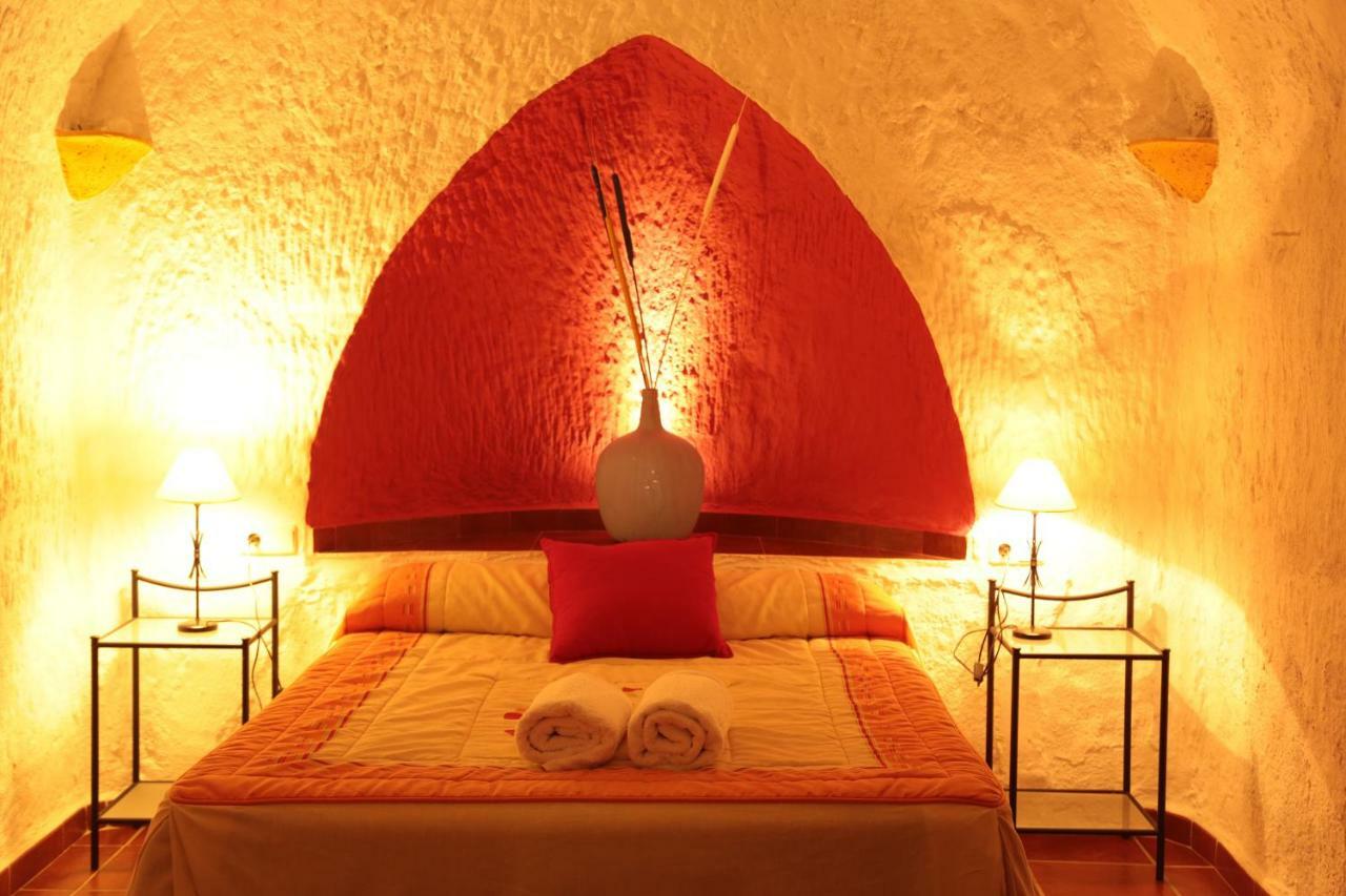 Cuevas La Chumbera Guest House Benalua de Guadix Exterior photo