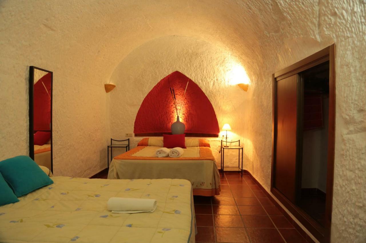 Cuevas La Chumbera Guest House Benalua de Guadix Exterior photo