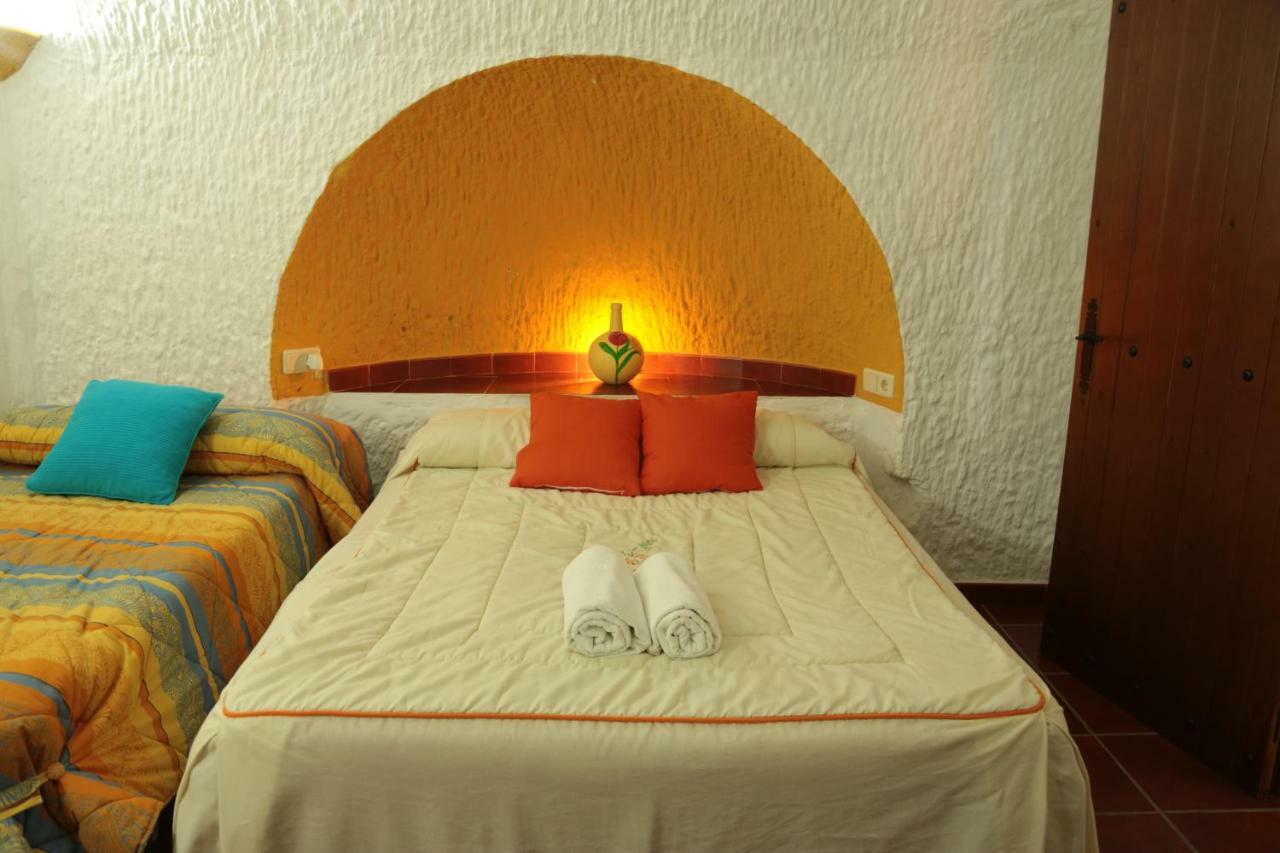 Cuevas La Chumbera Guest House Benalua de Guadix Exterior photo
